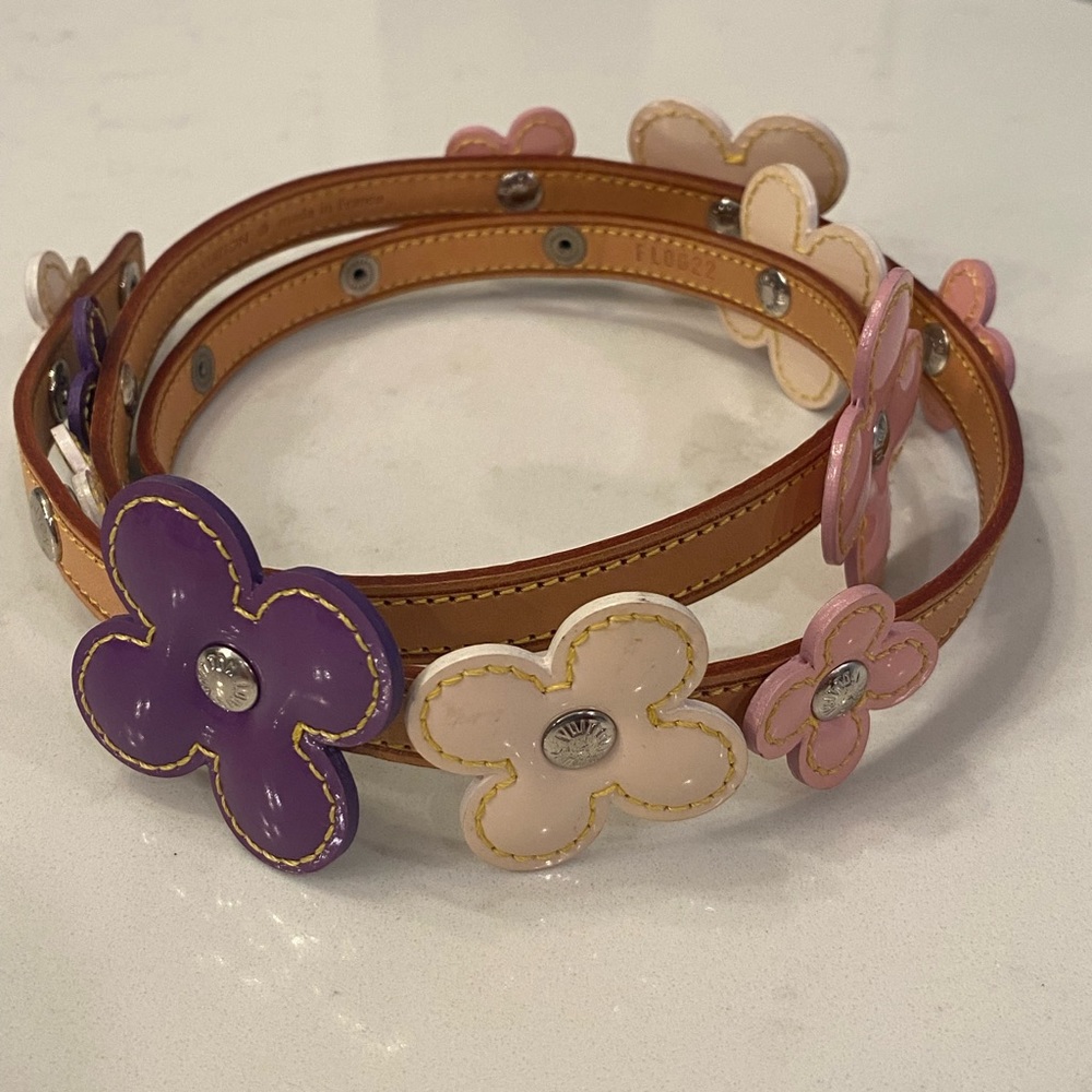 Louis Vuitton flower belt. Stamped FL0022. Fits XS/S.